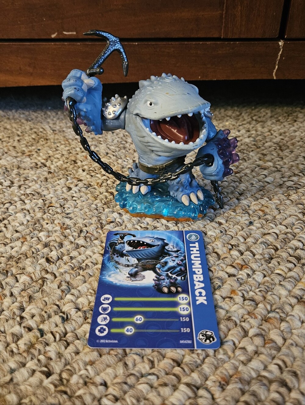 Skylanders Giants Thumpback With The Card